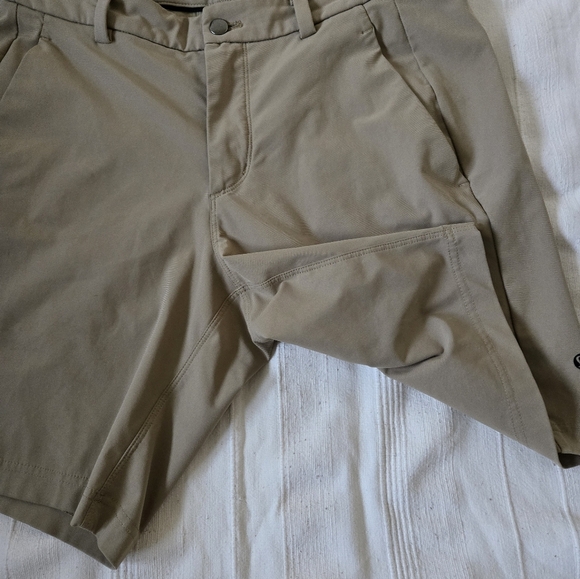 Lululemon ABC Short 9" in Tan color Classic Fit Warpstreme Fabric size 34 - Picture 10 of 16